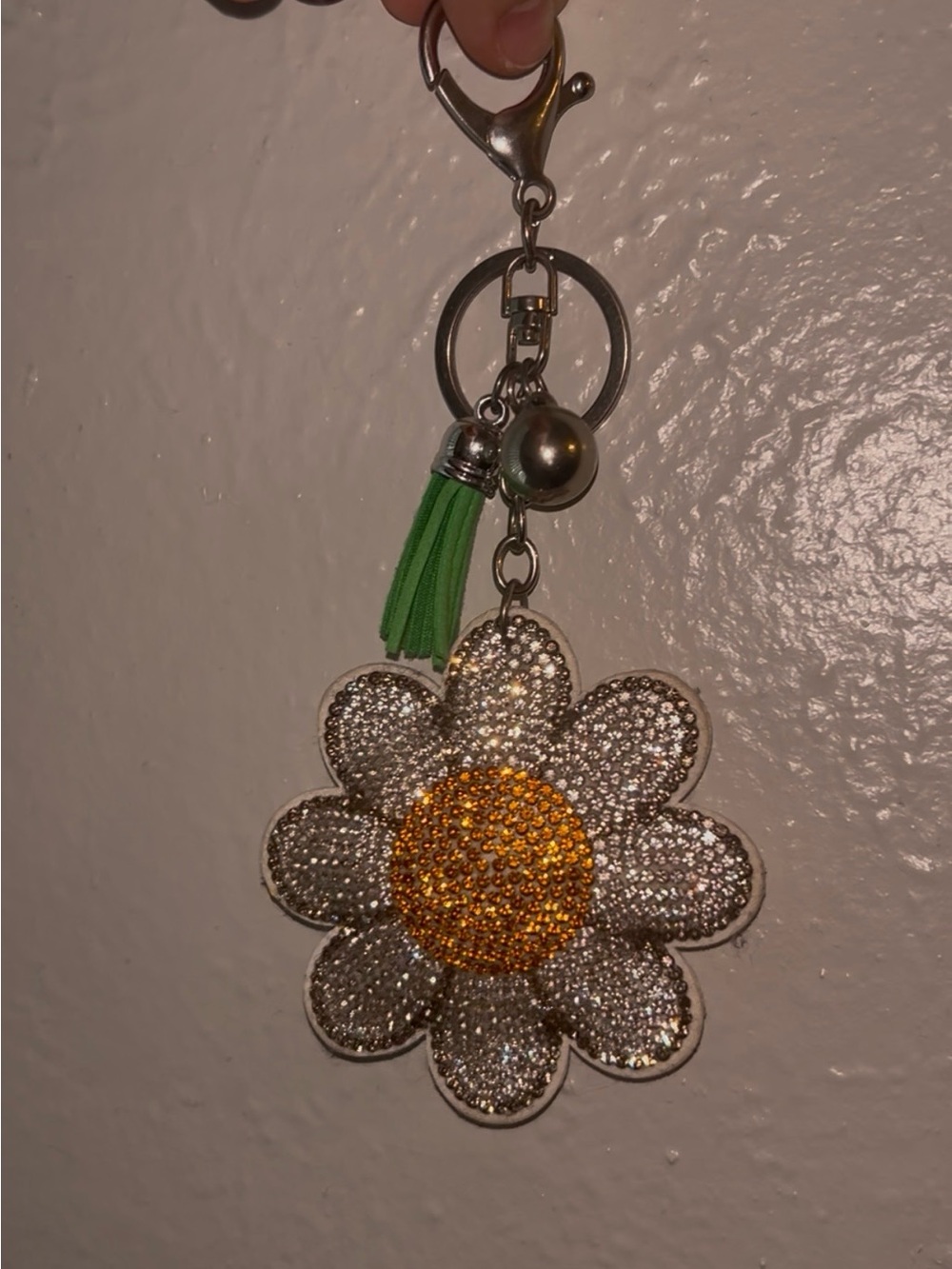 Sparkling Daisy Keychain with Green Tassel